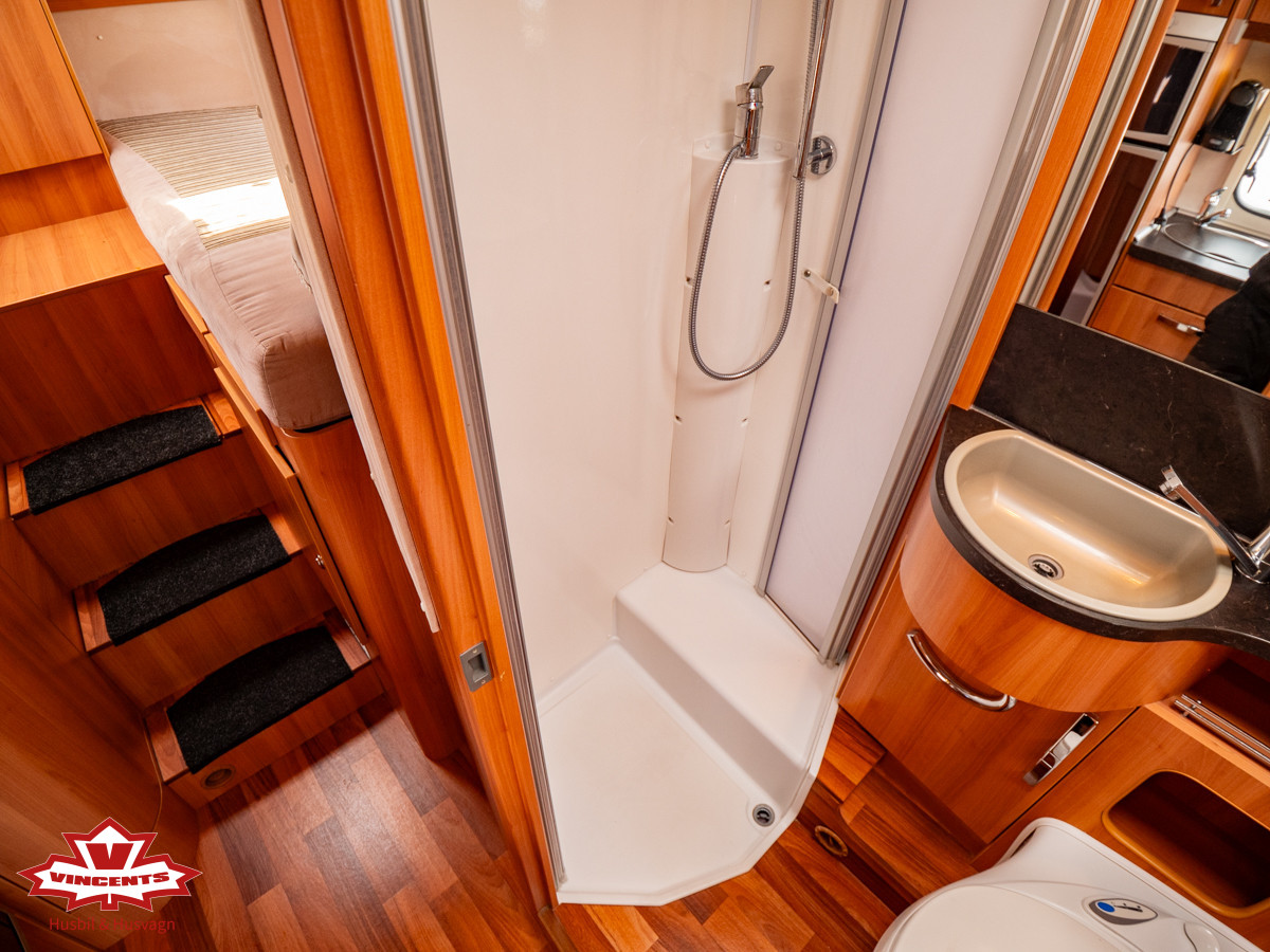 Hymer-T 674 CL *Solcell *Långbädd-(2011)-3265013