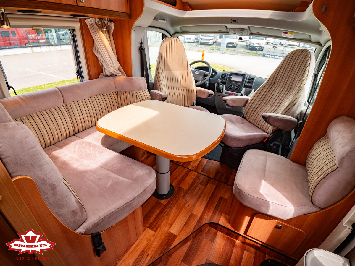 Hymer-T 674 CL *Solcell *Långbädd-(2011)-3265001