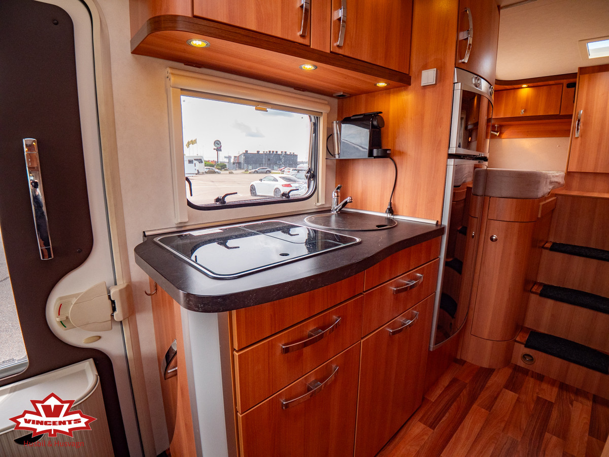 Hymer-T 674 CL *Solcell *Långbädd-(2011)-3265002