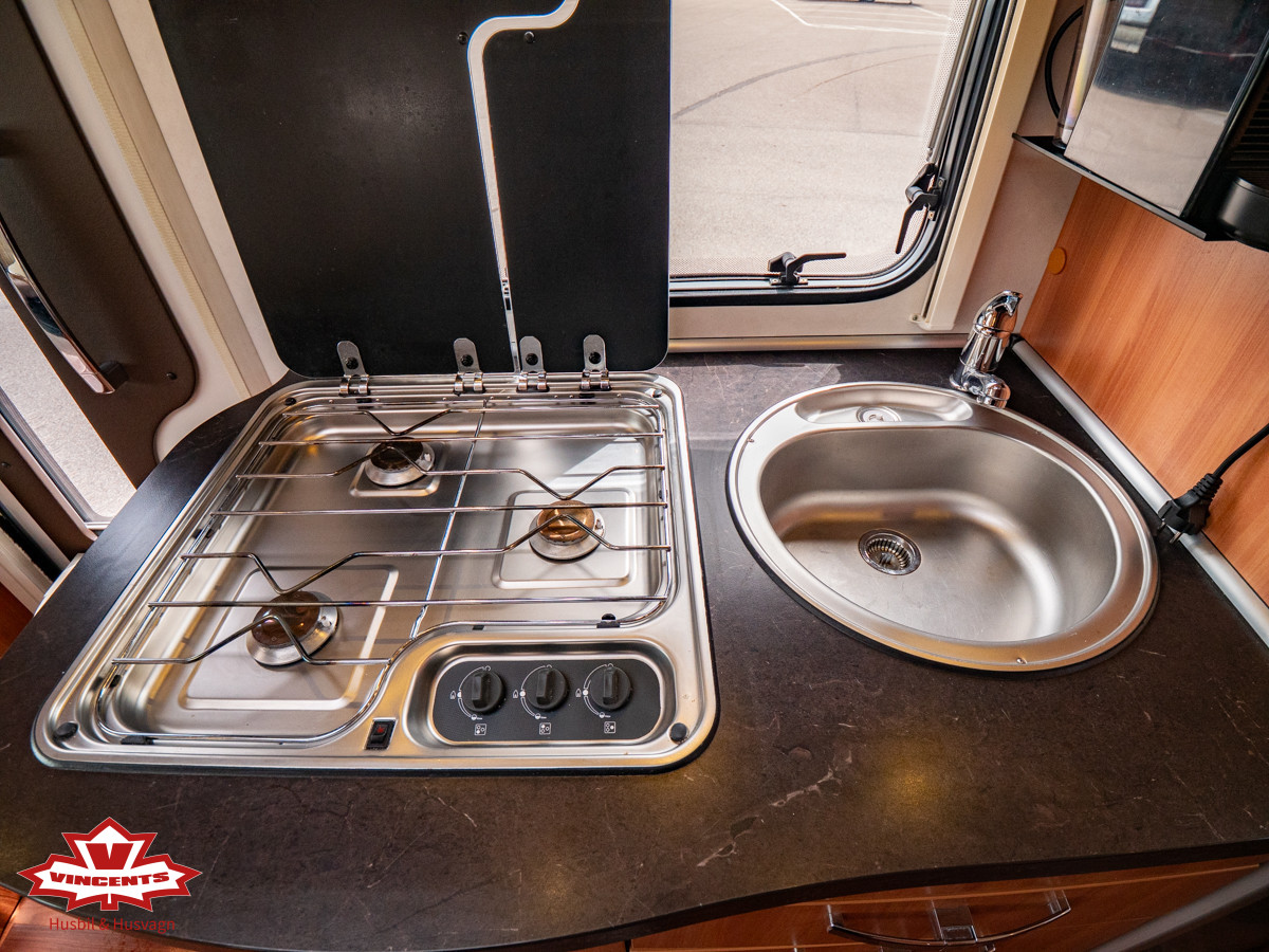 Hymer-T 674 CL *Solcell *Långbädd-(2011)-3265003