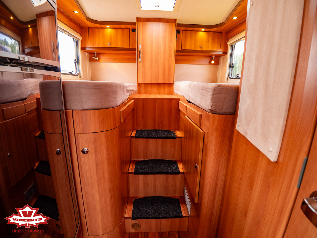 Hymer-T 674 CL *Solcell *Långbädd-(2011)-3265005
