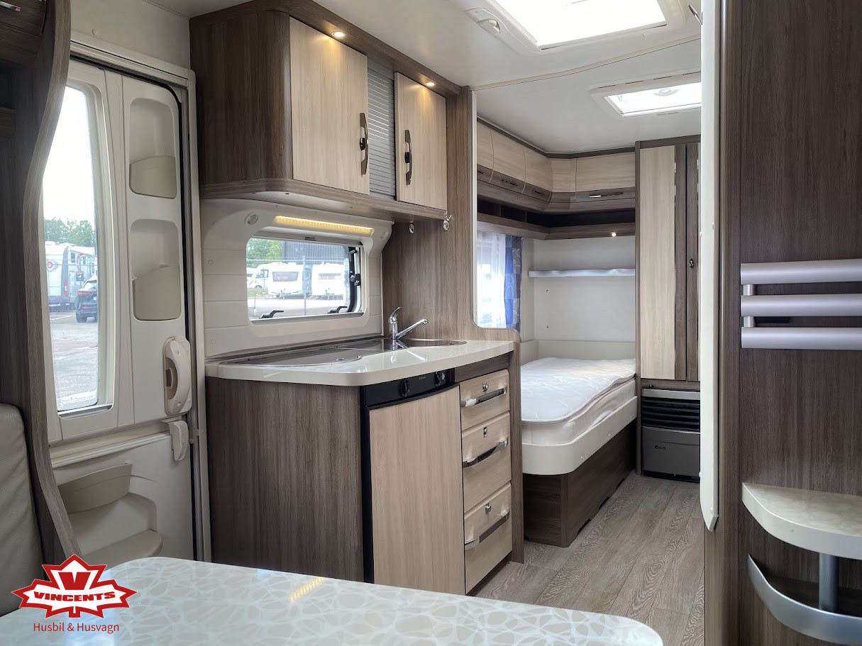 Hobby-460 LU DE LUXE *Truma *Långbädd *Golvvärme-(2015)-3298932