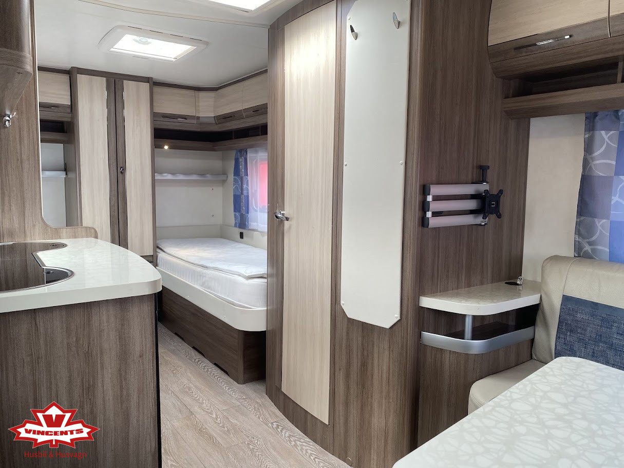 Hobby-460 LU DE LUXE *Truma *Långbädd *Golvvärme-(2015)-3298933