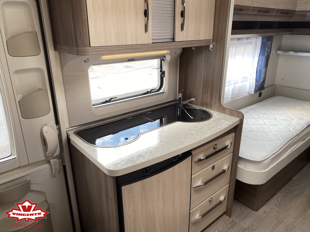 Hobby-460 LU DE LUXE *Truma *Långbädd *Golvvärme-(2015)-3298935