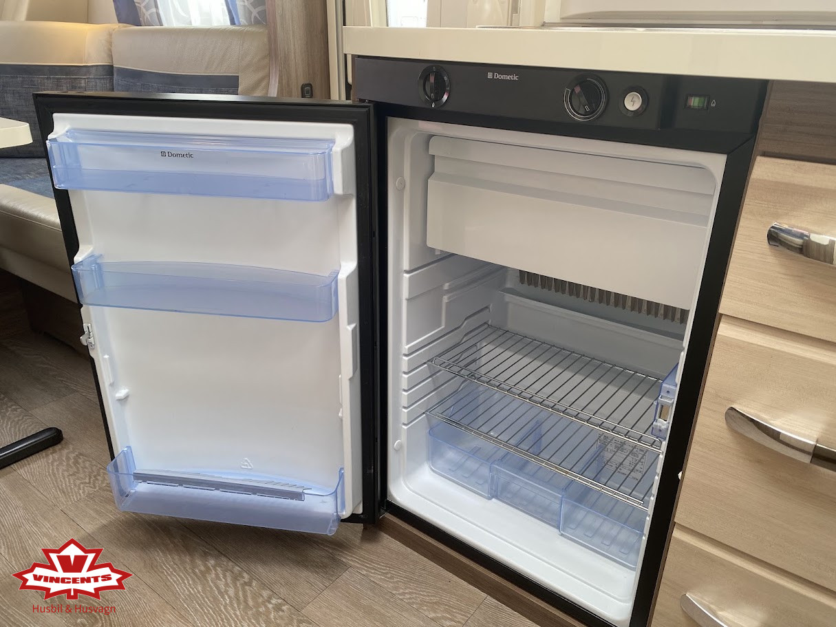 Hobby-460 LU DE LUXE *Truma *Långbädd *Golvvärme-(2015)-3298937