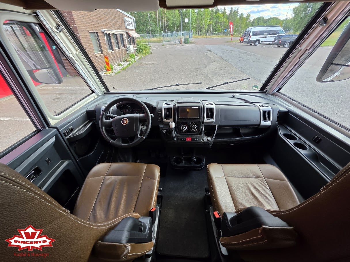 Bürstner-Elegance I 910 *Solcell *AC-bodel *Skinnklädsel-(2019)-3317385