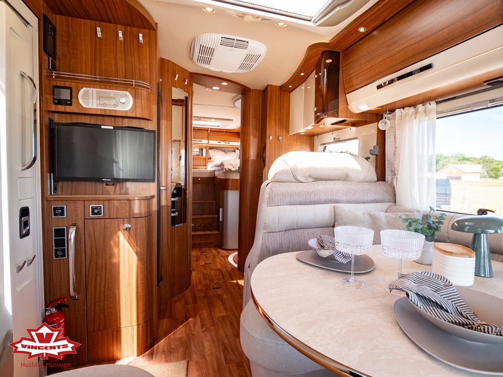 Hymer-B 704 Premium Line *Långbädd *AC-Bodel-(2017)