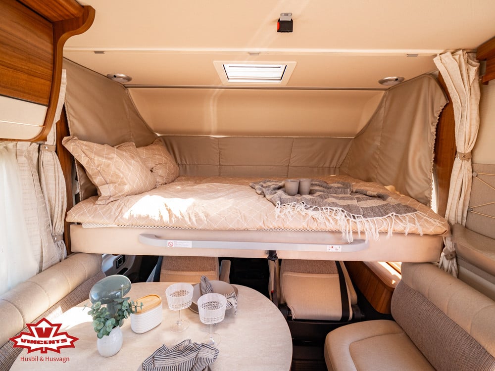 Hymer-B 704 Premium Line *Långbädd *AC-Bodel-(2017)