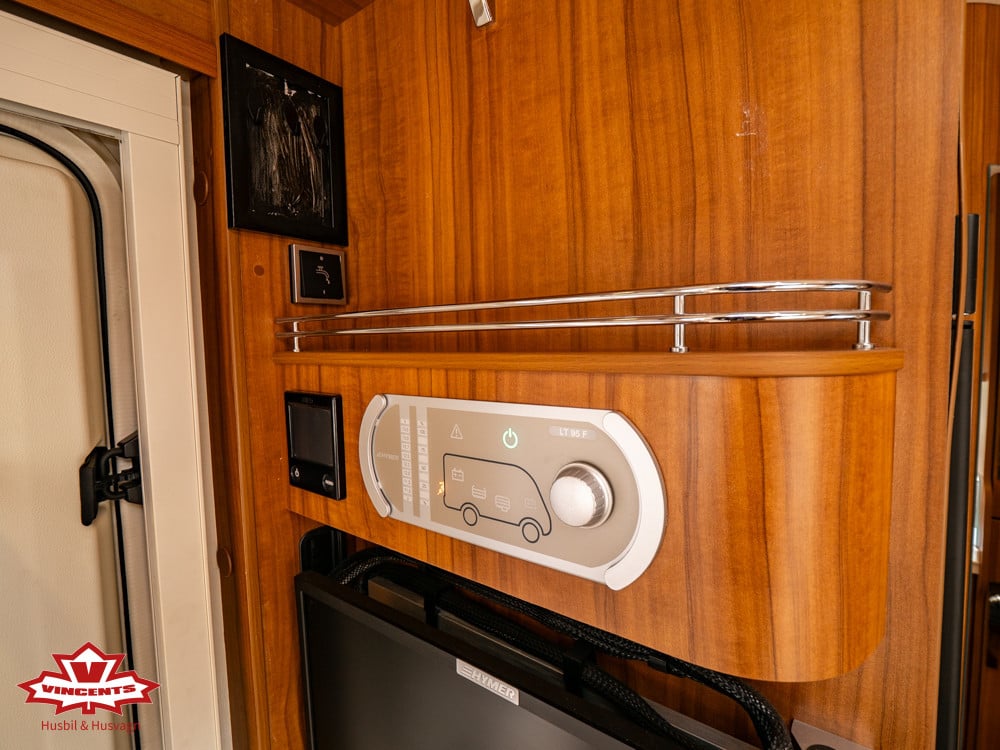Hymer-B 704 Premium Line *Långbädd *AC-Bodel-(2017)