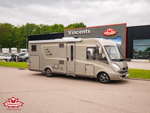 Varberg 73 Hymer-B 704 Premium Line *Långbädd *AC-Bodel-(2017)