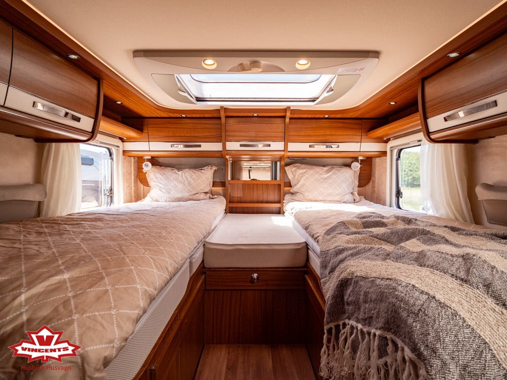 Hymer-B 704 Premium Line *Långbädd *AC-Bodel-(2017)