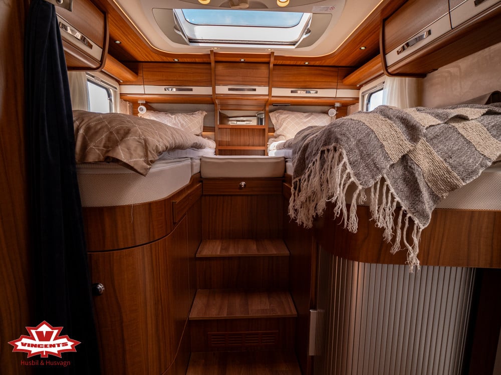 Hymer-B 704 Premium Line *Långbädd *AC-Bodel-(2017)