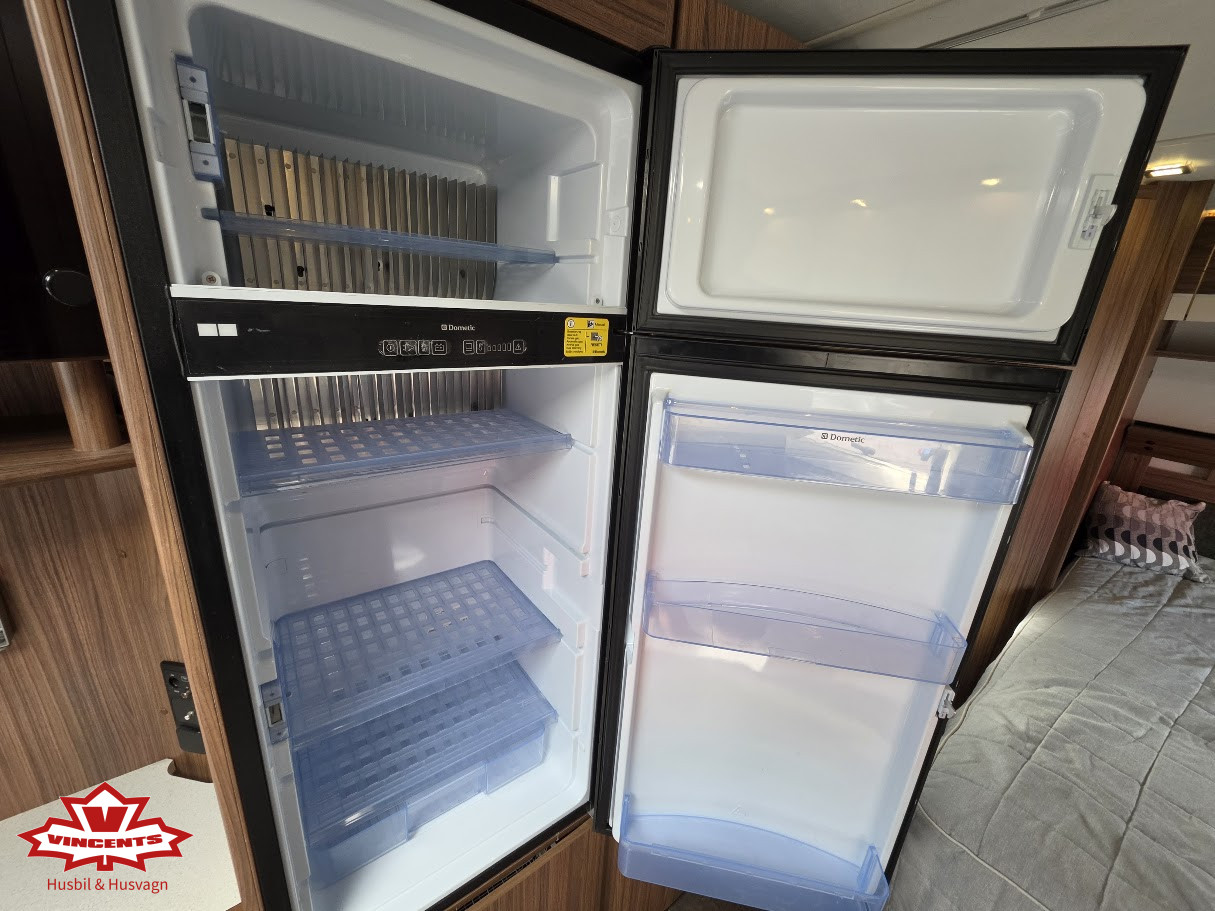Polar-590 *Mover *Förtält *Dubbelbädd-(2016)-3333370