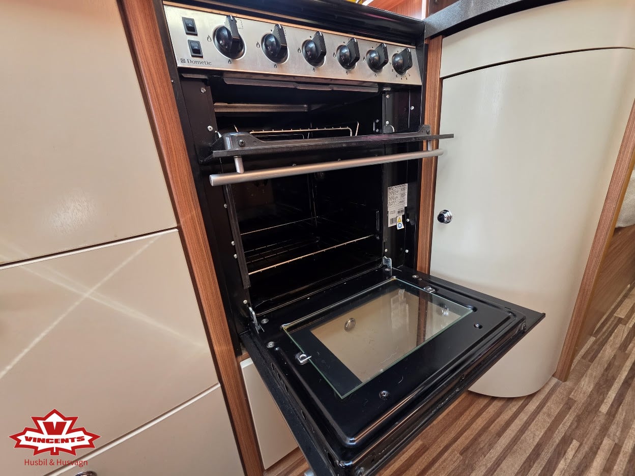 Adria-ALPINA 563 UL *Alde *AC *Långbäddar-(2012)-3333354