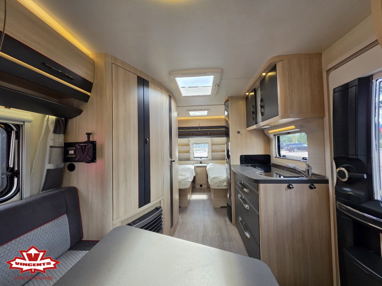 Hobby-495 UL DE LUXE EDITION *Långbäddar *Boxmarkis-(2019)-3340353