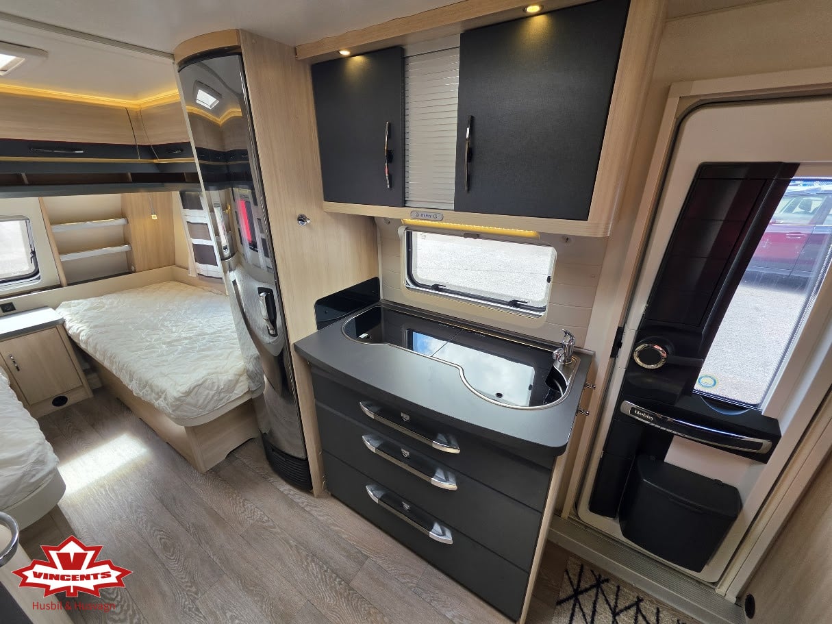Hobby-495 UL DE LUXE EDITION *Långbäddar *Boxmarkis-(2019)-3340355
