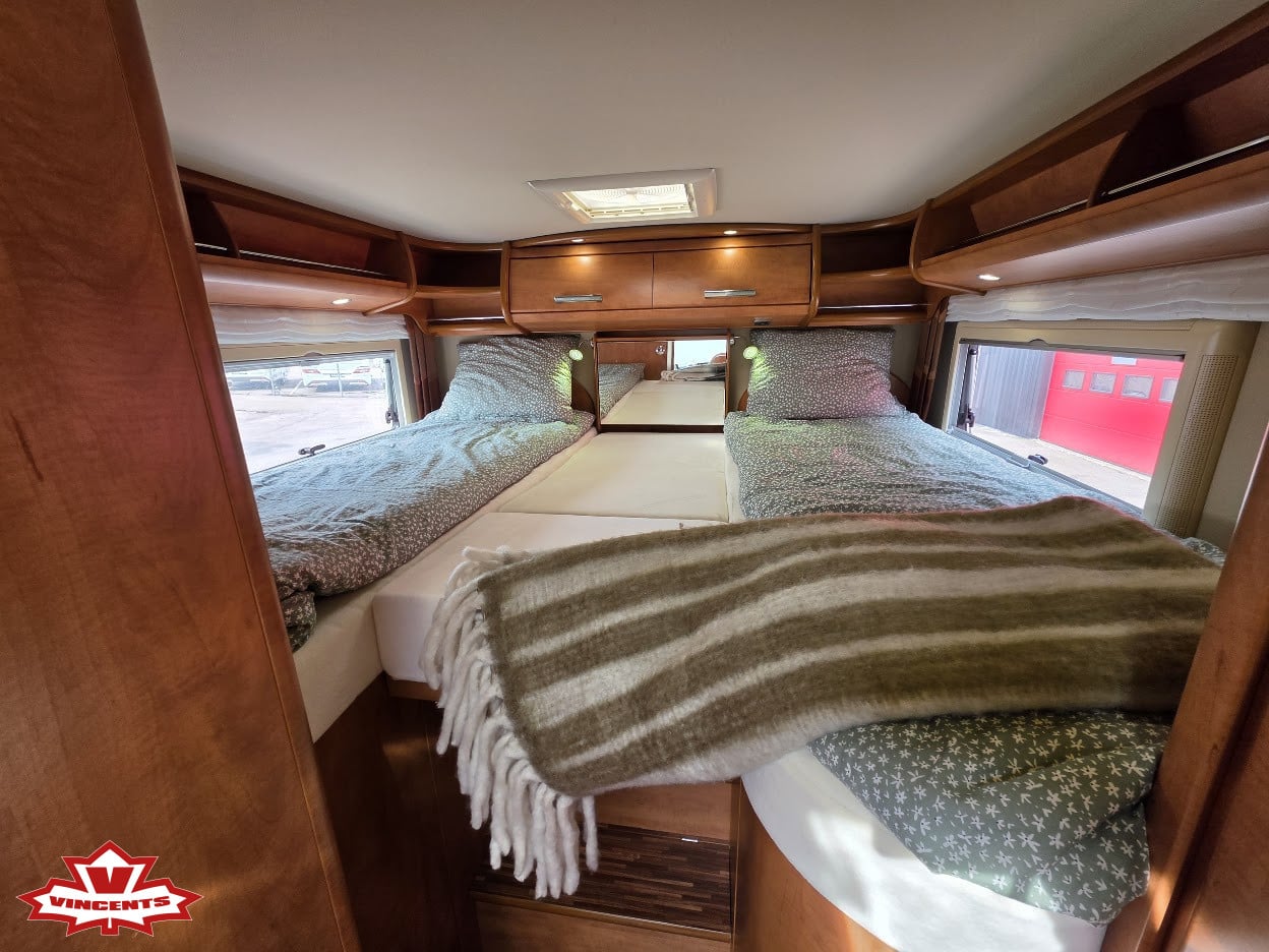 Carthago-TOURER T 148 *Långbädd *Solcell *Truma-(2012)-3347196