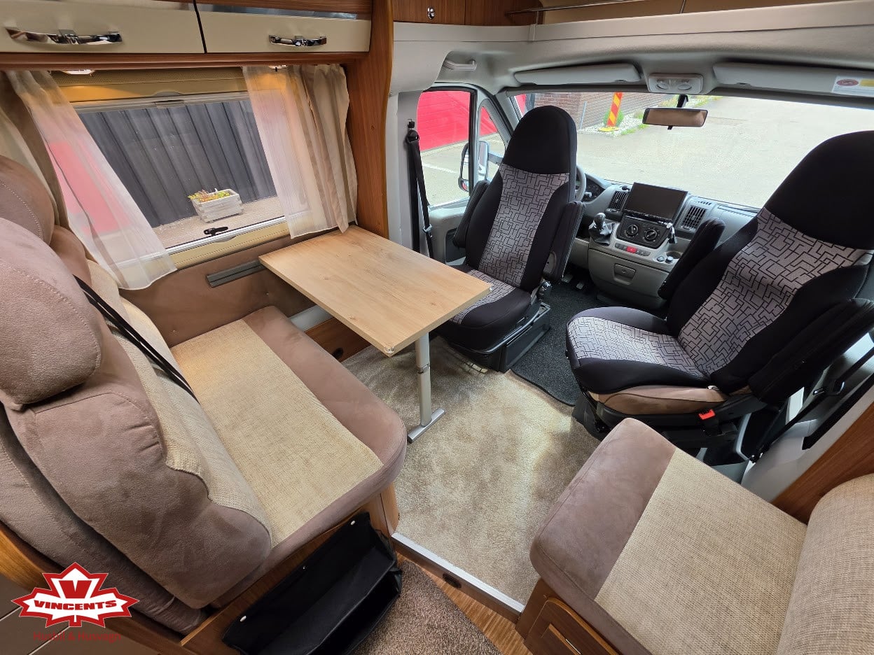 Adria-CORAL S 670 SLL *Truma *Cykelställ *Ugn-(2013)-3340424