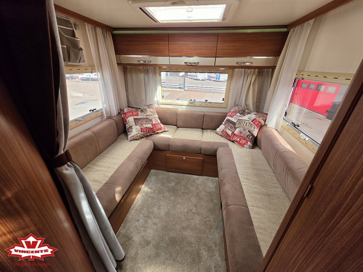 Adria-CORAL S 670 SLL *Truma *Cykelställ *Ugn-(2013)