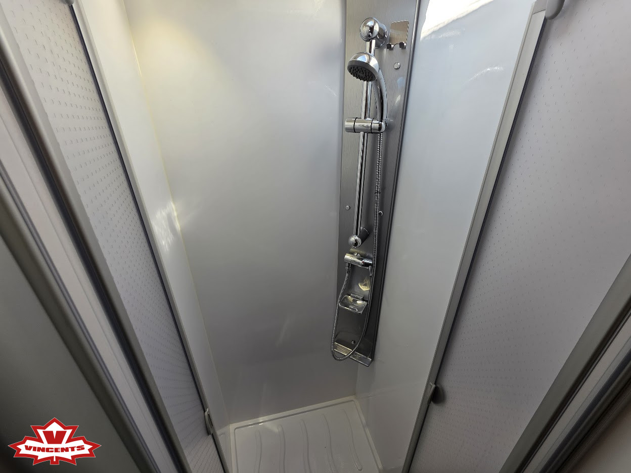 Pilote-P 746 C *Automat *ALDE *Queenbädd-(2020)-3344827