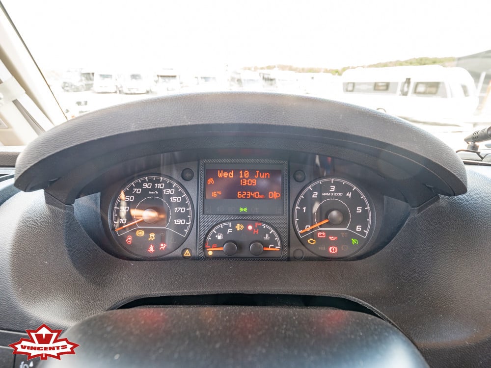 Eura Mobil-IL 720 QB *Queenbädd *Solcell *ALDE-(2015)-3363934