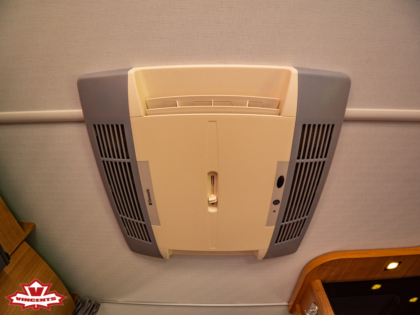 Polar-560 Svit CTV *Franskbädd *ALDE *AC-(2012)