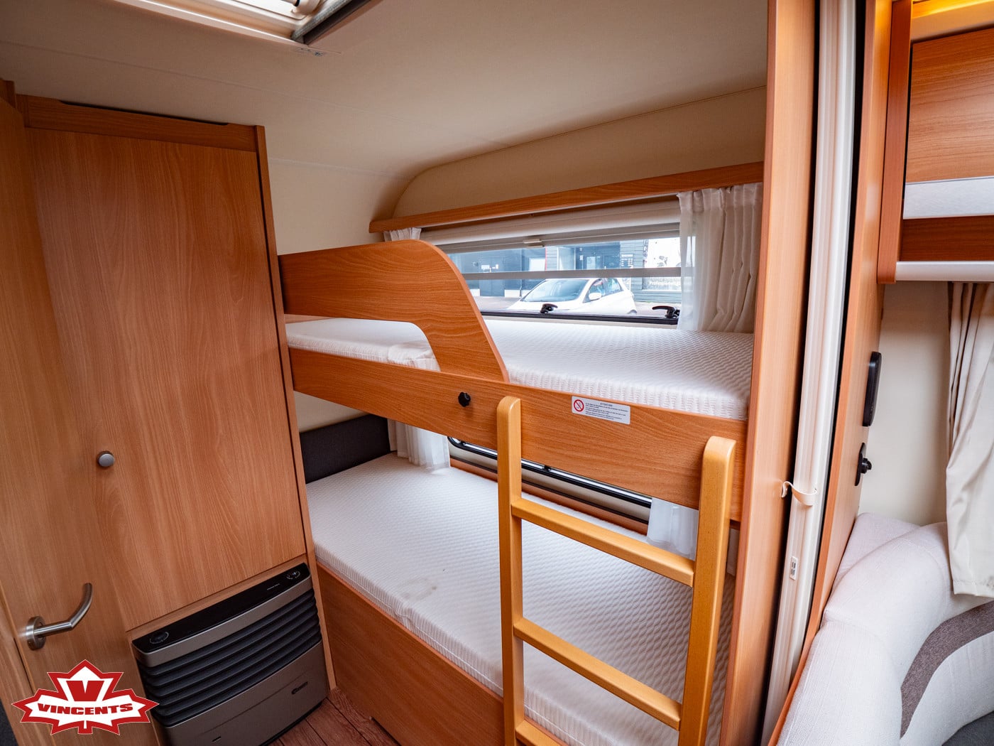 Knaus-Südwind 580 *Barnkammare-(2017)-3363874