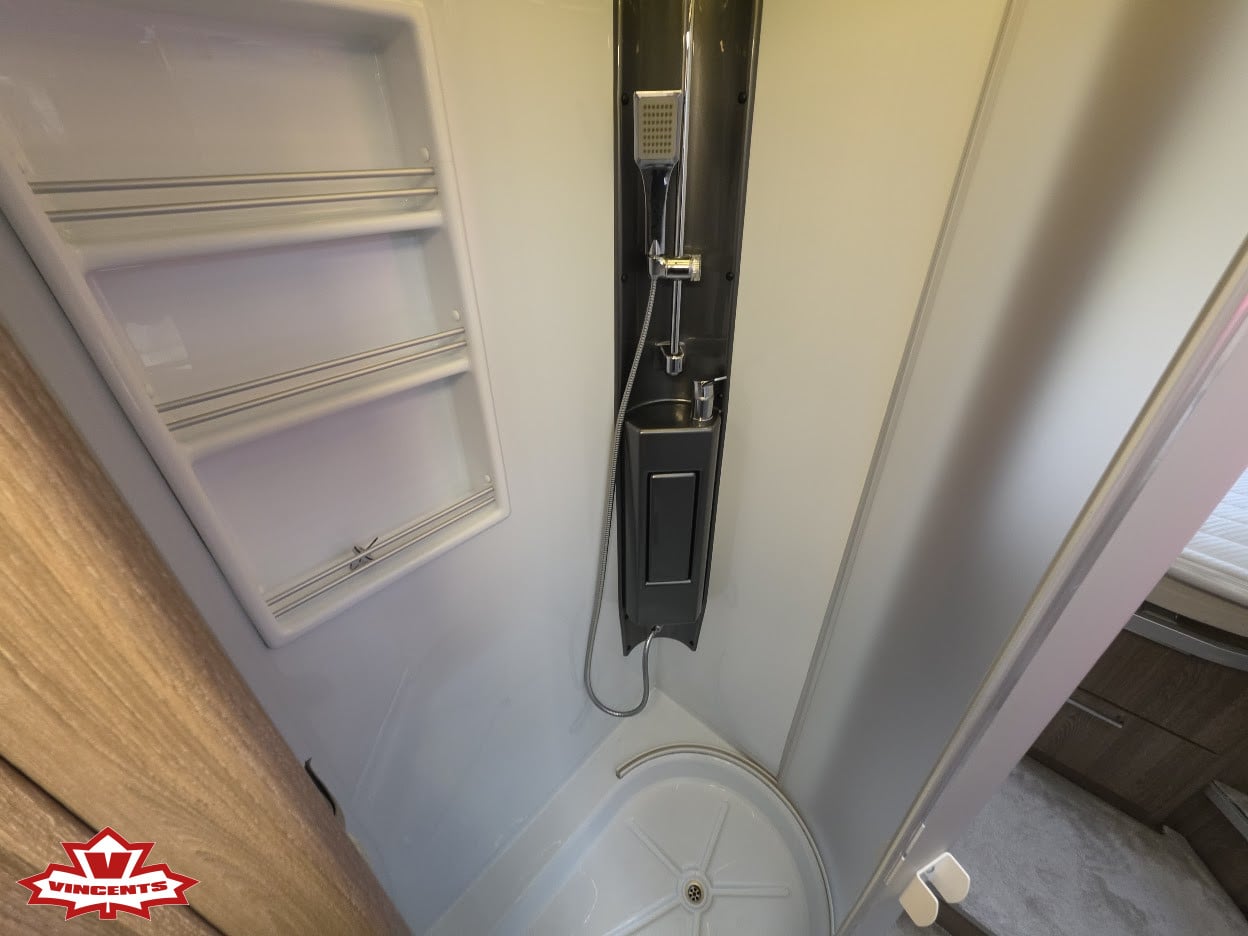 KABE-TM I 910 QB *Queenbed *AC bodel *KOMMANDE-(2015)