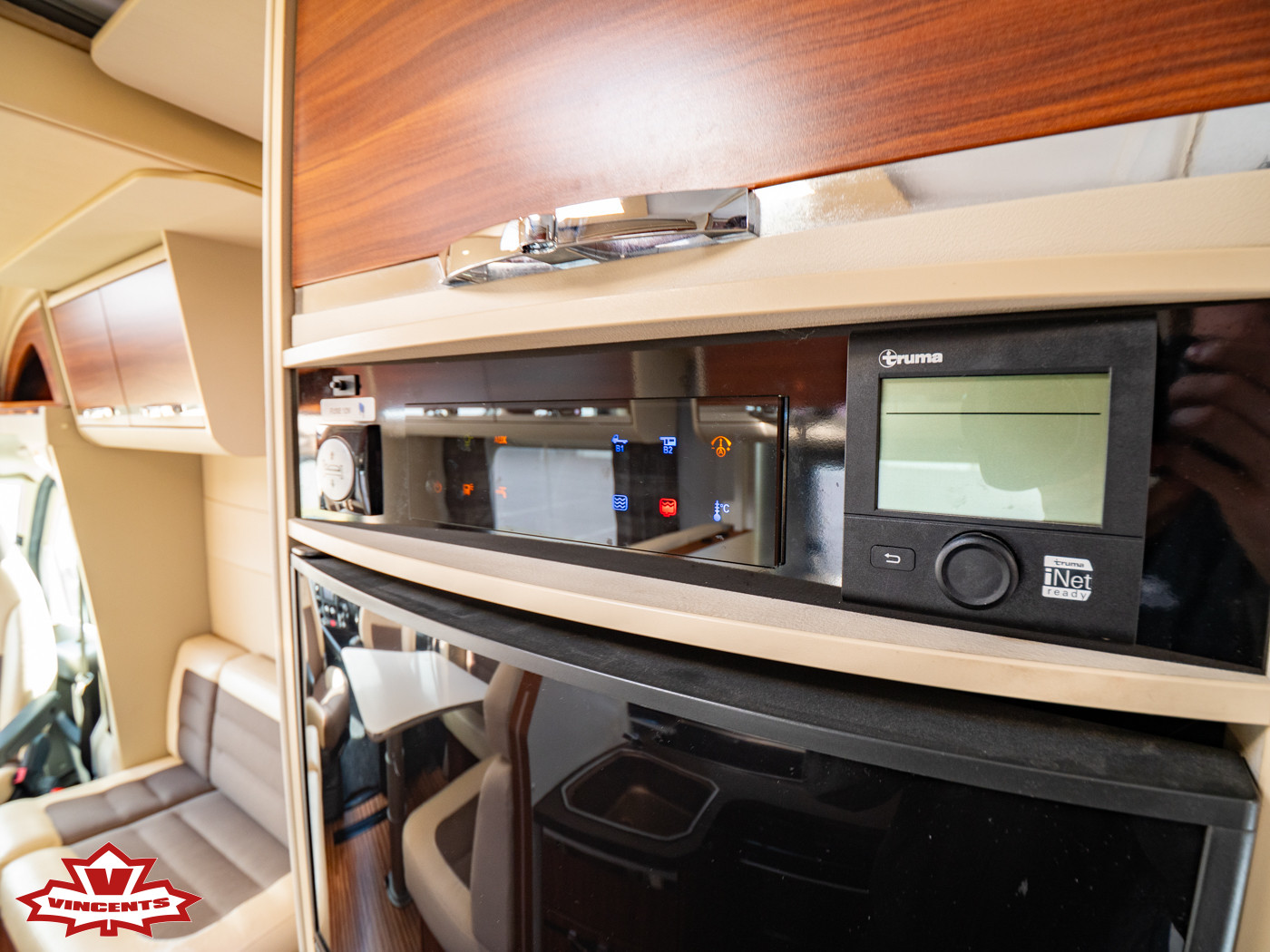 Adria-MATRIX M 670 SLT *Långbädd *Toa bak *Solcell-(2015)