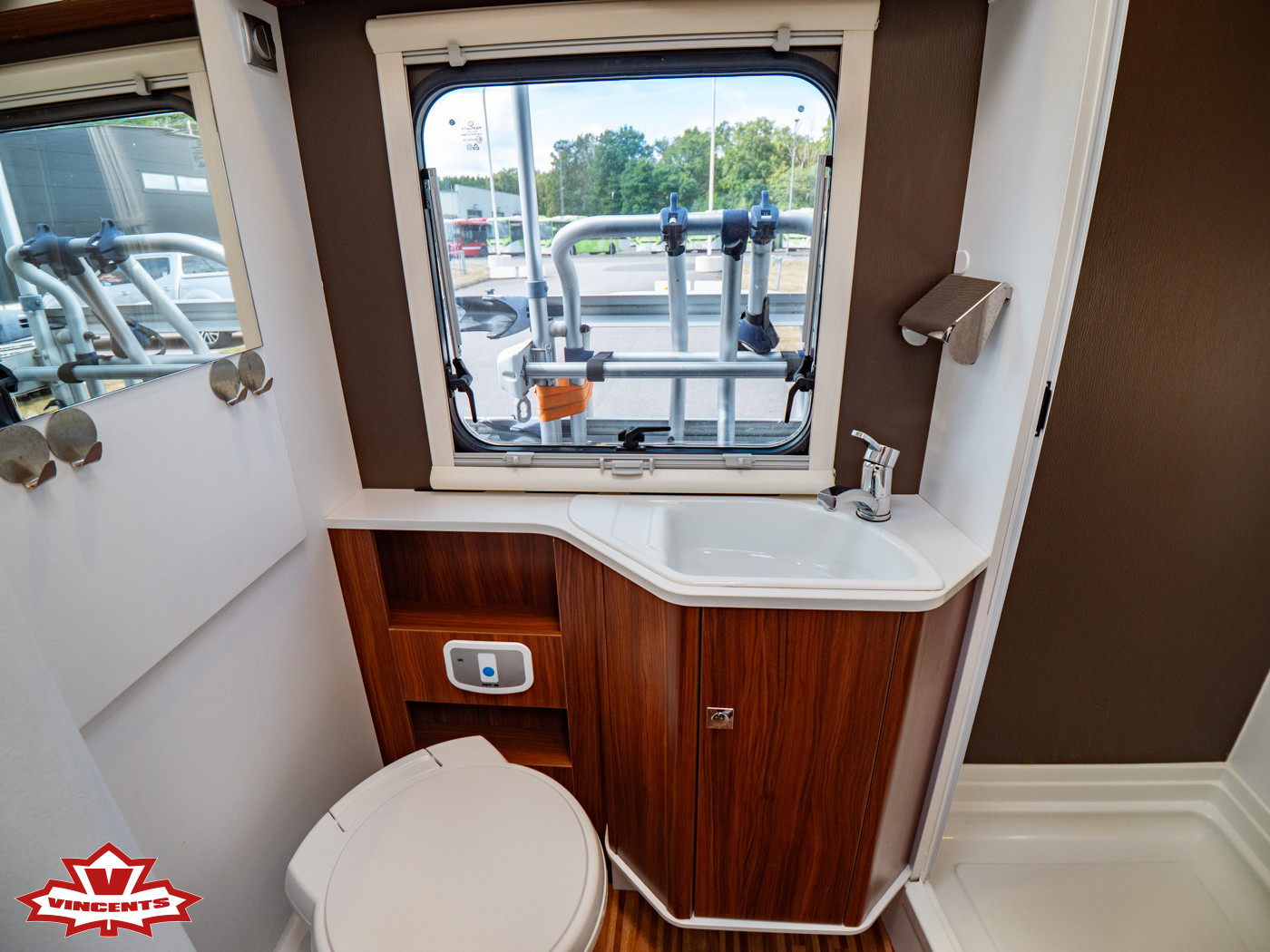 Adria-MATRIX M 670 SLT *Långbädd *Toa bak *Solcell-(2015)