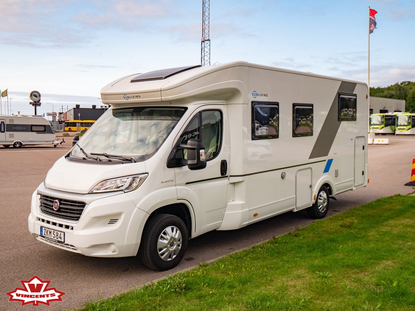 Sun Living-S-SERIES S 75 SL *Långbäddar *Taksäng-(2018)-3426640