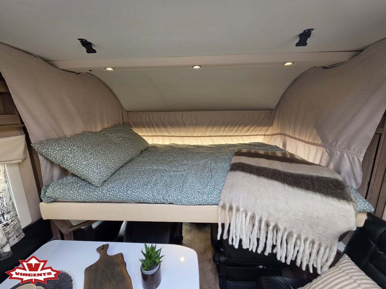 KABE-TM I 910 QB *Queenbed *AC bodel-(2015)