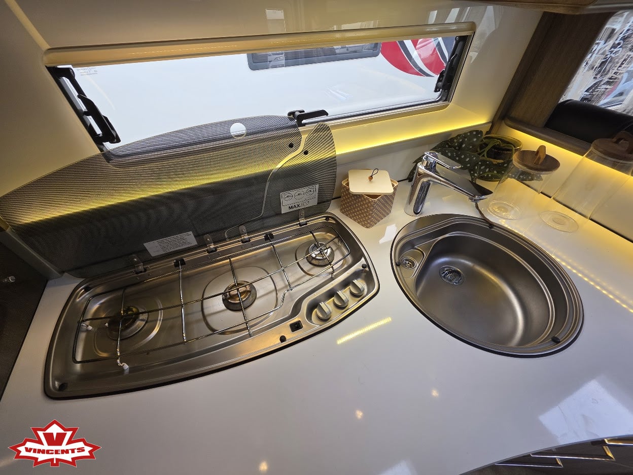 KABE-TM I 910 QB *Queenbed *AC bodel-(2015)