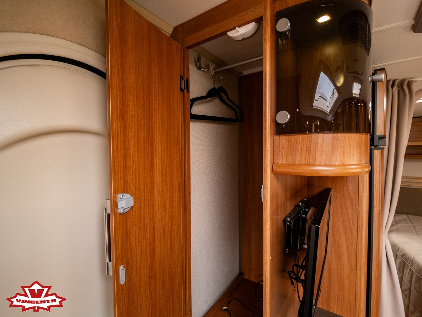 KABE-ROYAL 520 XL KS *ALDE *Dubbelbädd-(2011)-3420578