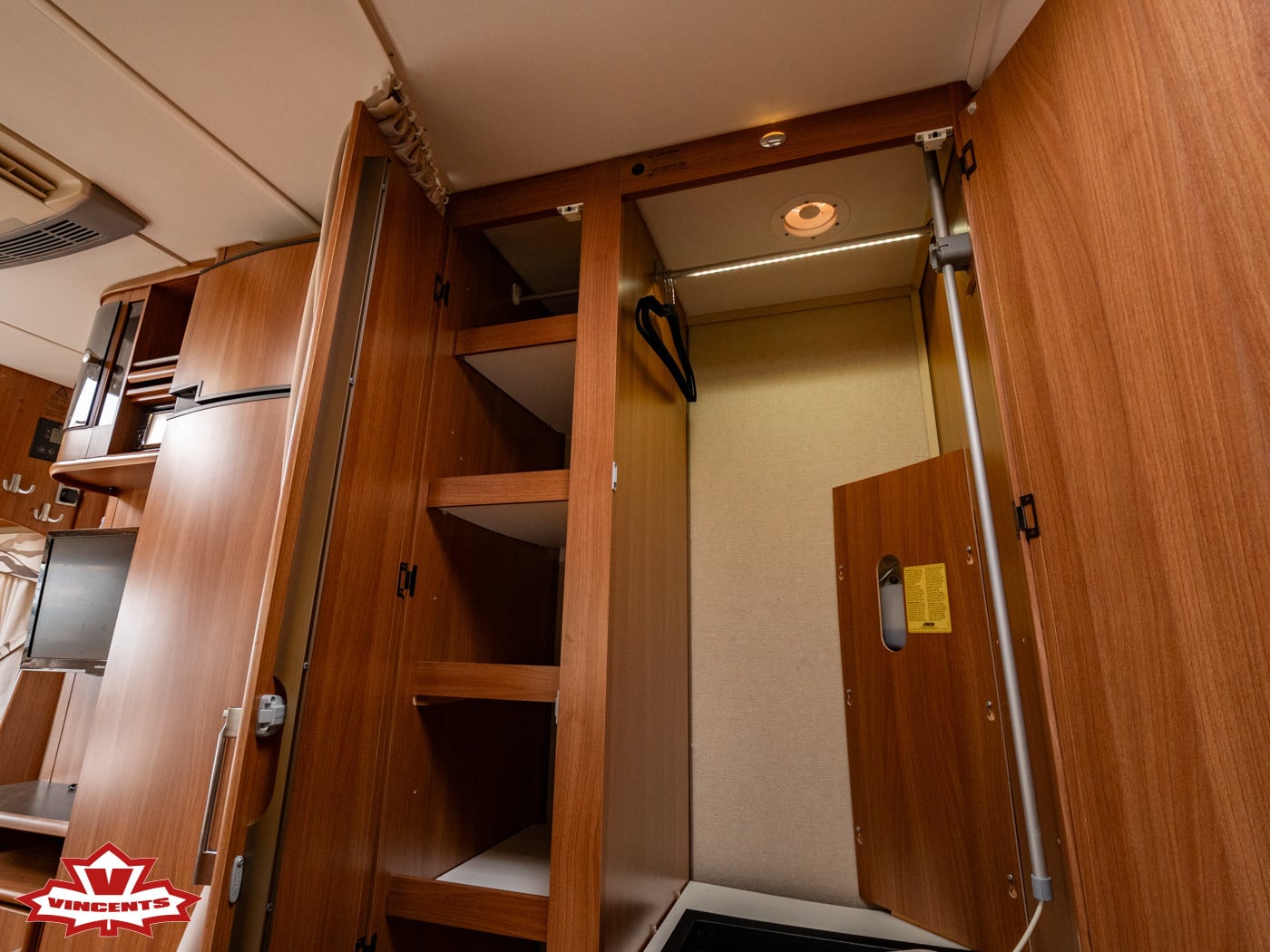 KABE-ROYAL 520 XL KS *ALDE *Dubbelbädd-(2011)-3420579