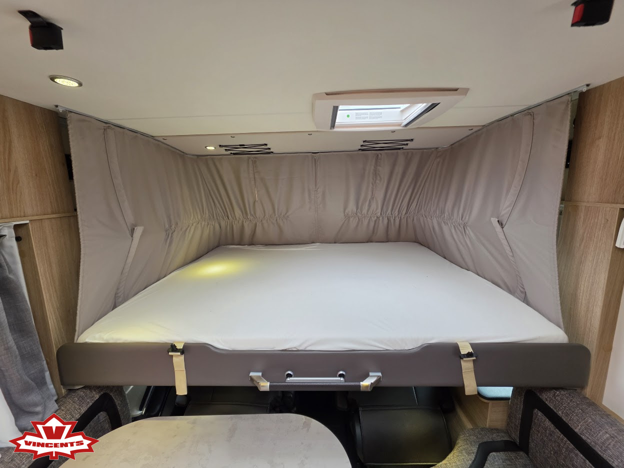 Knaus-SKY I 700 LG *Tvärbädd *Taksäng *Truma-(2016)-3413409
