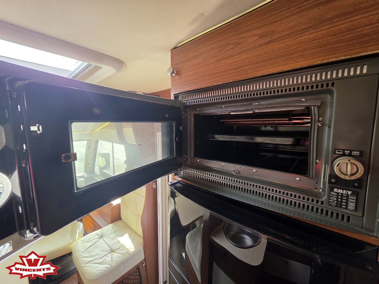 Eura Mobil-Integra Line *Automat *AC bodel *Dragkrok-(2014)