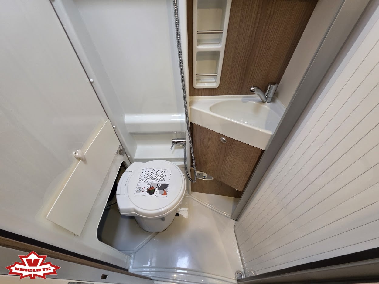 Malibu Carthago-MALIBU VAN 640 *Långbäddar *Solcell *Lithium-(2023)
